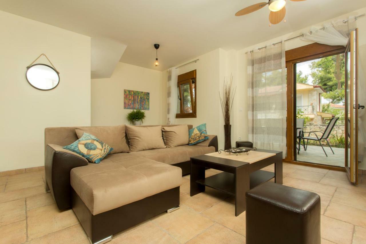 Izabella Sea Side Villa 시비리 외부 사진